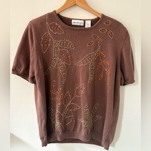 Alfred Dunner 🤎 VTG Fall Motif Embroidered & Beaded short sleeve brown sweater
